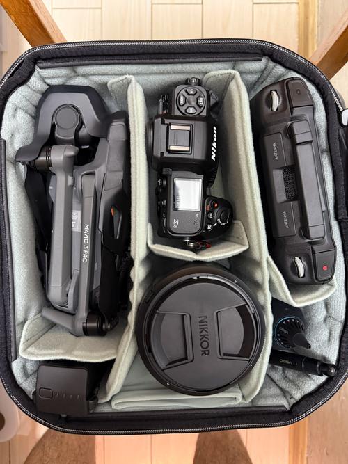 户外摄影轻量化解决方案 Camera Cube V2 微单反无人机大容量内胆包评测
