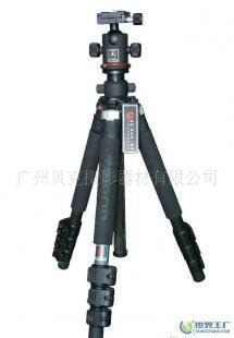 曼比利MBL-402碳纤维万向云台三脚架 传媒广电摄影的稳定基石